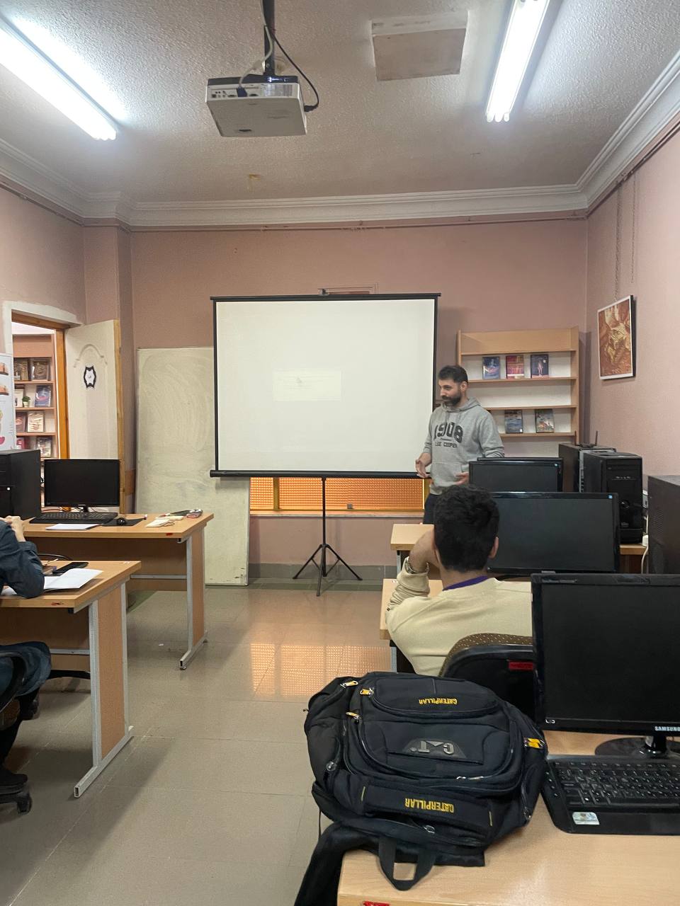 دوره سخت افزار